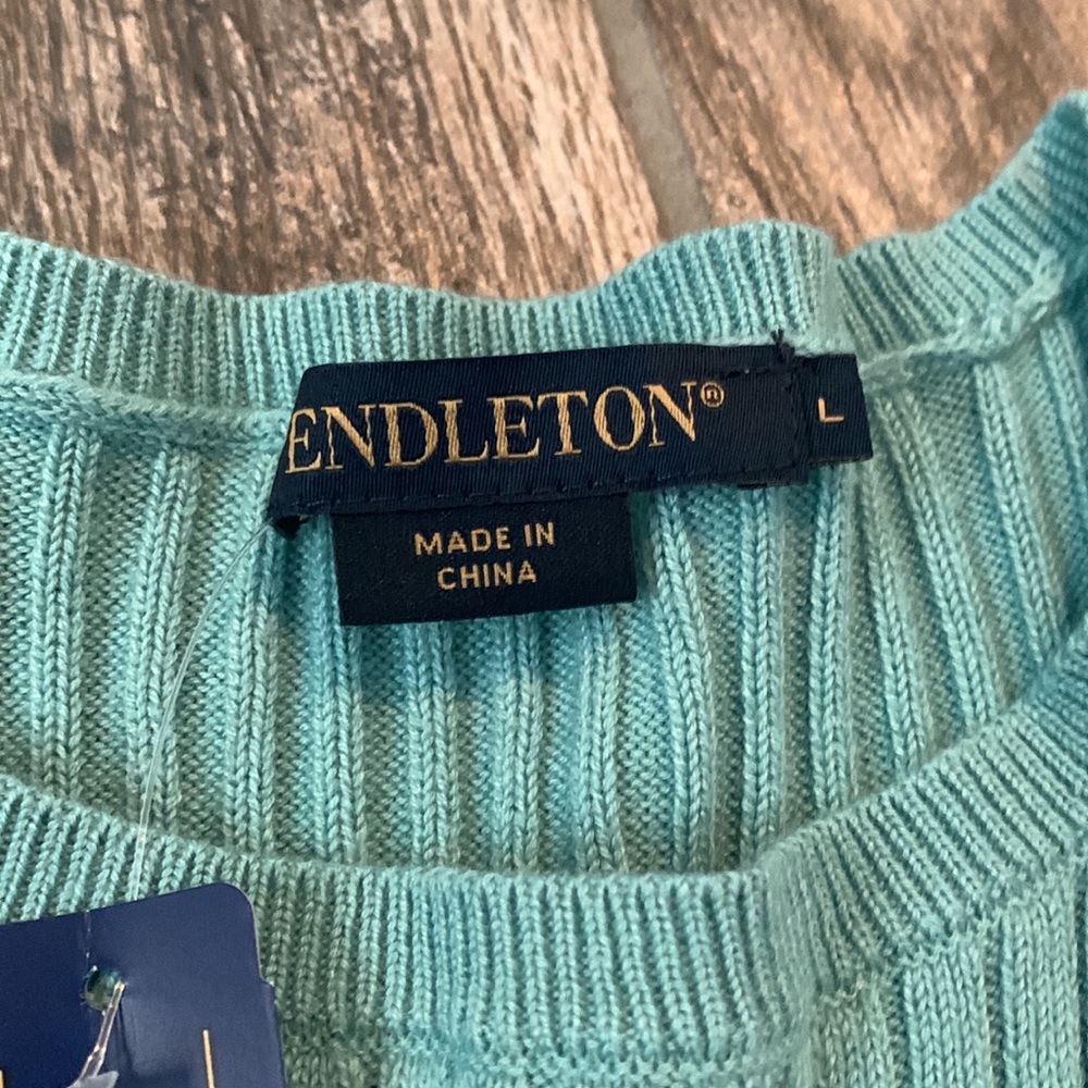 Pendleton size Large - Picture 3 of 6